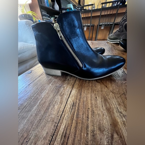 Gabriela Leather Booties - Picture 5 of 5